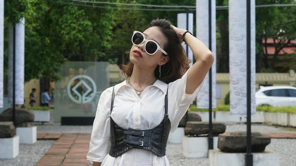 Harnais femme : styles uniques pour briller en festival